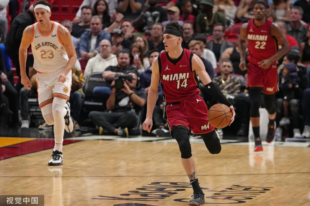 团正在努力 团正在努力